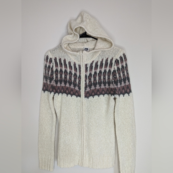 REI Tops - REI hoodie
